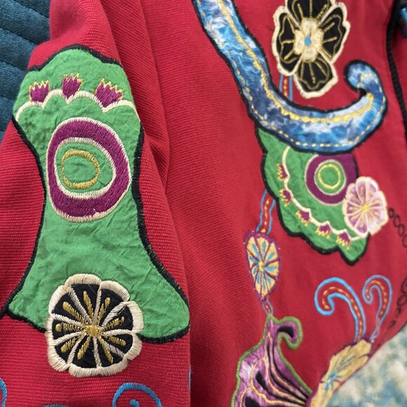 Stunning RED Embroidered & Applique Art Jacket - SIZE M - FREE SHIPPING! - Picture 4 of 10